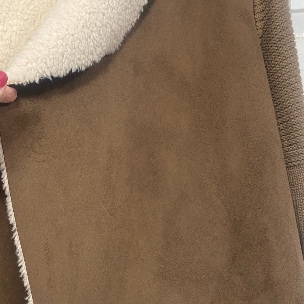 Brown and Cream Women's Jacket - Picture 2 of 7